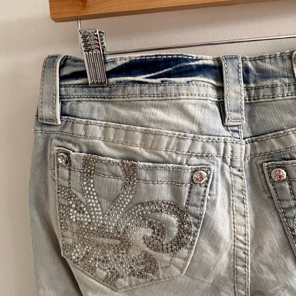 MISS ME LONG SHORTS-CAPRIS/SIZE 26US/LIGHT BLUE WASH/GREAT CONDITION!! - Picture 4 of 7